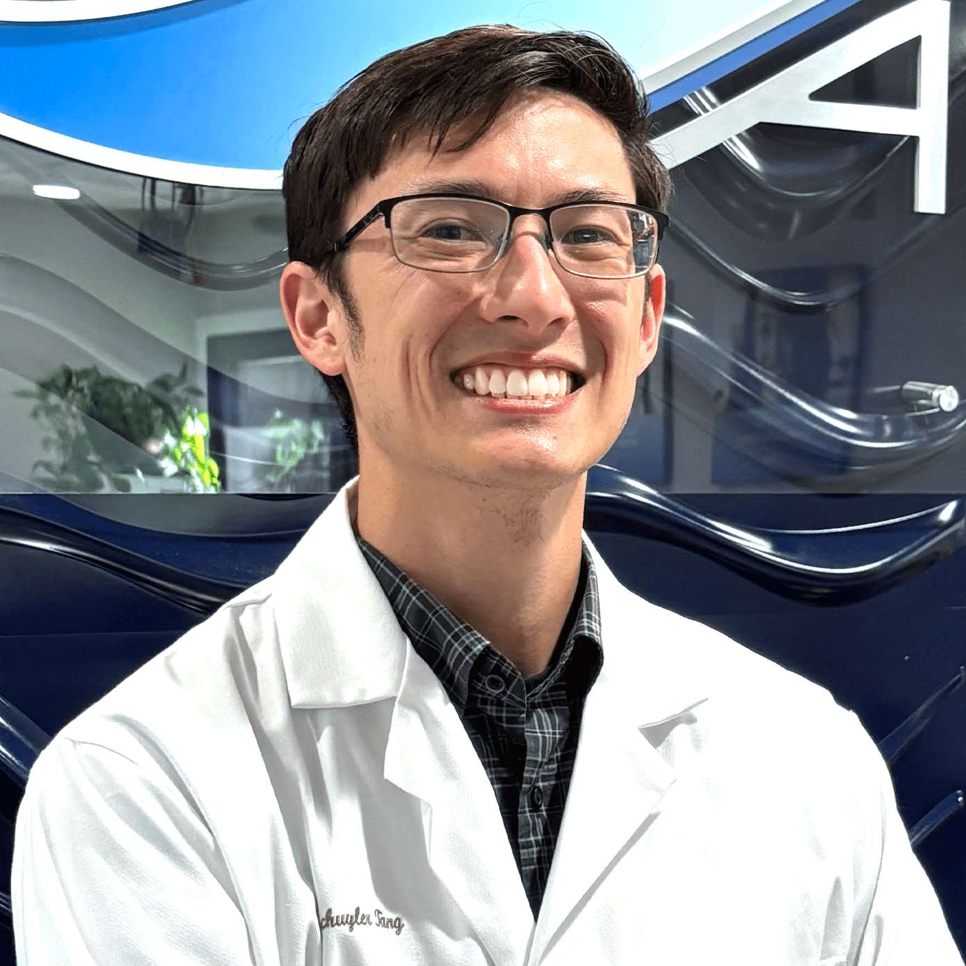 Dr. Tang Headshot